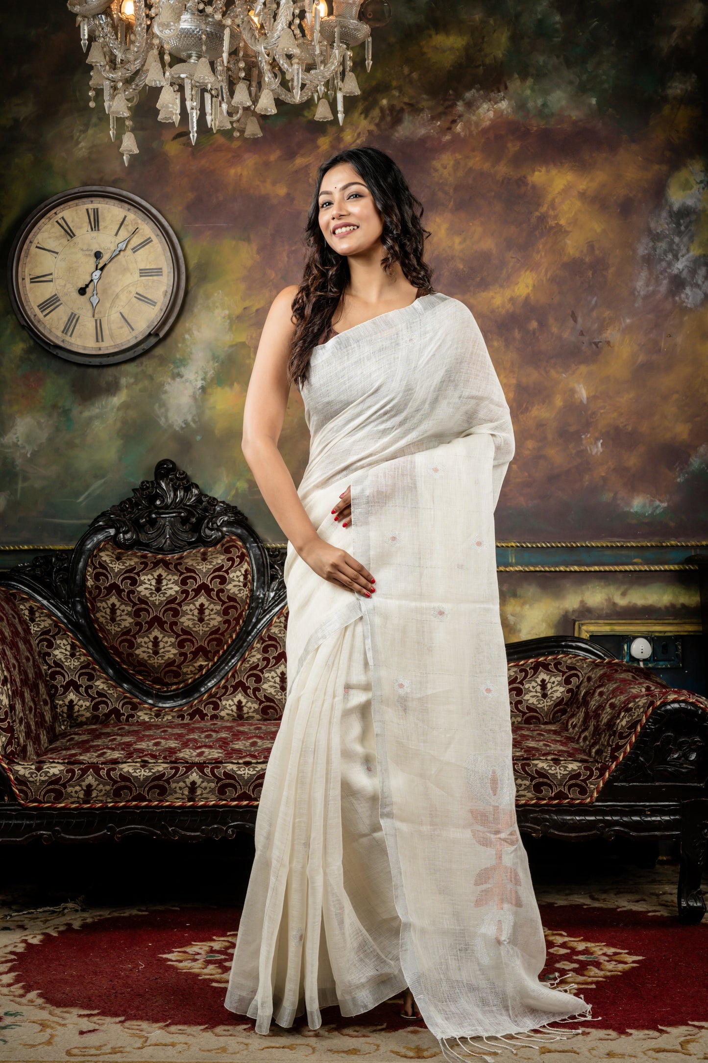 Off-white Linen with all over Copper & Silver Jamdani Floral Motif Buti and Pallu