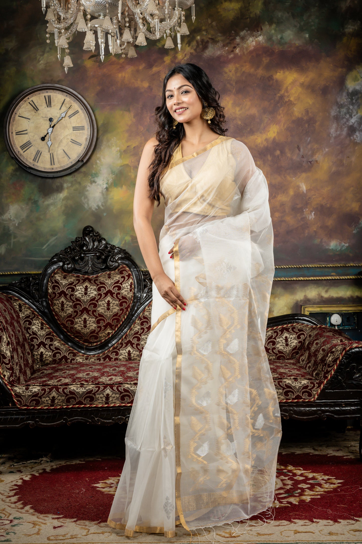 White Muslin with Gold & Silver Zari 'Karat' design Pallu